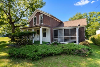 3011 Riverview Dr, Kalamazoo, MI 49004