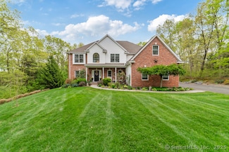 45 N Gate Rd, Woodbury, CT 06798