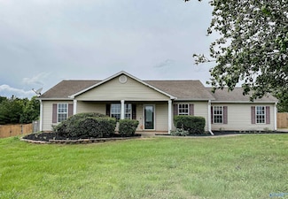 100 Meadow Green Dr, New Market, AL 35761
