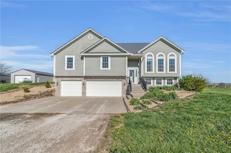 6095 SE Dittoe Ln, Holt, MO 64048