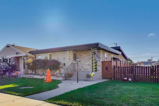 5935 W Henderson St, Chicago, IL 60634