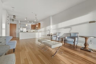 150 Dorchester Ave Unit 607, Boston, MA 02127