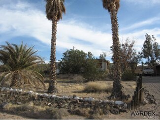 . 4726+4728 W Beach Dr, Topock/Golden Shores, AZ 86436