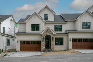 22 Common Ct, Lexington, MA 02421