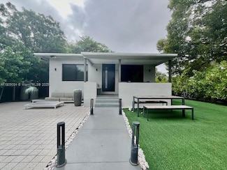 90 NW 33rd St, Miami, FL 33127