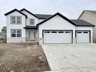 2901 W Lake Trail Ct, Dunlap, IL 61525