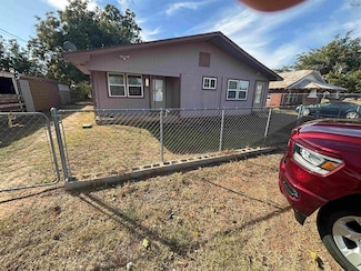 1001 Cleburne St, Vernon, TX 76384