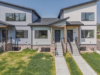 206 S Dewey Ave, Reedsburg, WI 53959