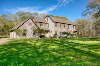37 Memphremagog Ave, Vineyard Haven, MA 02568