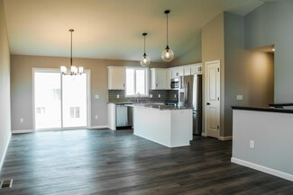 4721 7th St NE, St. Cloud, MN 56304