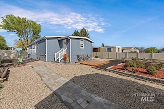 8426 Blue Heaven Ln, Boise, ID 83716