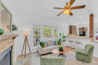 2414 Longview St Unit 101, Austin, TX 78705