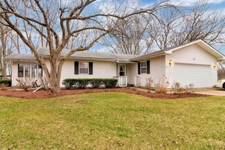 101 Golf Ct, Sandwich, IL 60548
