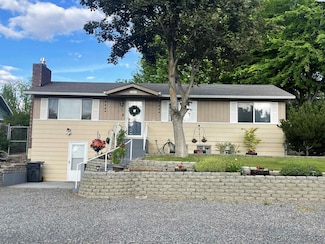 976 Campbell Dr, Prosser, WA 99350
