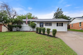 3241 Earle Dr, Haltom City, TX 76117
