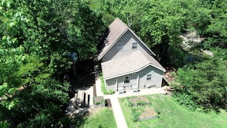 202 Eagle Bluff Dr, Oakwood, IL 61858