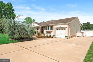 856 Estates Blvd, Trenton, NJ 08690