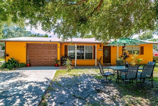 5402 Shannon Dr, Fort Pierce, FL 34951