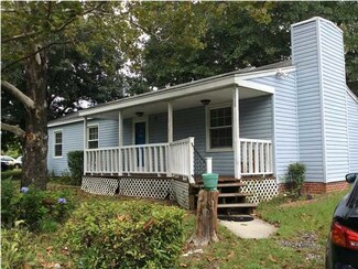 2818 Peacock Ave, North Charleston, SC 29405