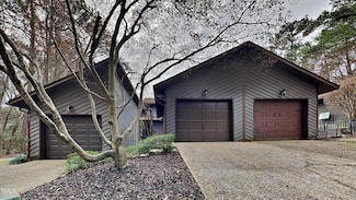 933 Creek Side Run, Fayetteville, NC 28303