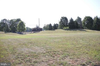 297 Mindy Dr, Paxtonia, PA 17112