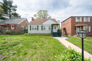 6742 Schneider Ave, Hammond, IN 46323