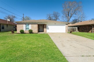 520 Allencrest Dr, Fort Worth, TX 76108