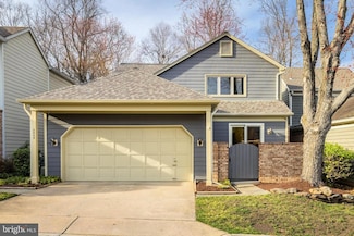 2909 Elmtop Ct, Oakton, VA 22124
