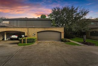 18118 Lakeside Ln, Houston, TX 77058