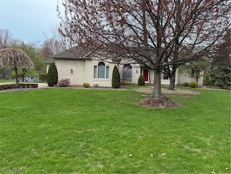 5513 Strathaven Dr, Cleveland, OH 44143