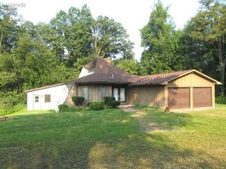 2113 Seminary Rd, Milan, OH 44846
