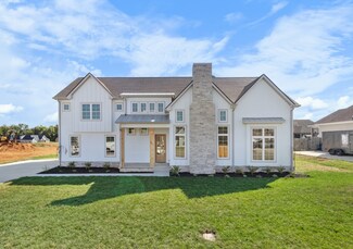 331 Ellington Dr, Clarksville, TN 37043