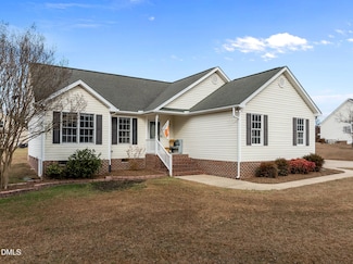 15 Woodcrest Dr, Youngsville, NC 27596
