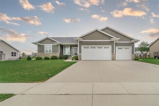 302 Pheasant Ln, Hudson, IA 50643