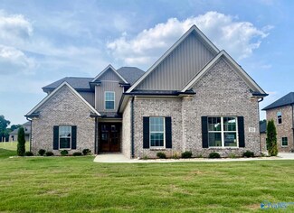 221 Midland Dr, Brownsboro, AL 35741