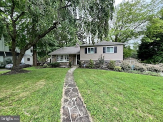 328 W Conestoga Rd, Devon, PA 19333