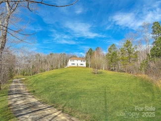 402 Tater Tot Dr, Nebo, NC 28761