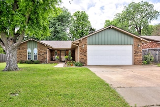 2720 Heritage Trail, Enid, OK 73703