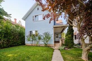 294 4th St, Manistee, MI 49660
