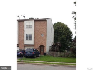 321 W 2nd St, Alburtis, PA 18011