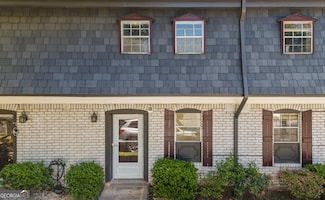 305 Stonecliff Ct Unit 305, Stone Mountain, GA 30083
