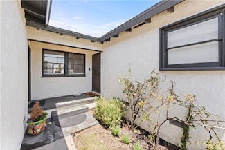 923 W Maple Ave, Orange, CA 92868