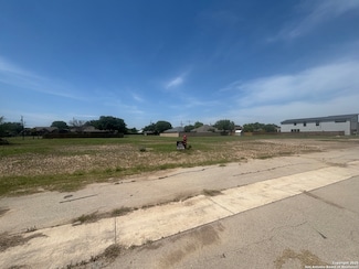 4 Utopia Blvd, Selma, TX 78154