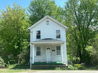 560 Main St, Eynon, PA 18403