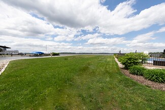 37322 N Stanton Point Rd, Ingleside, IL 60041
