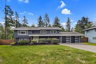 17517 NE 22nd Ct, Redmond, WA 98052