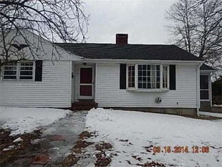 3 Spruce St, Wakefield, MA 01880