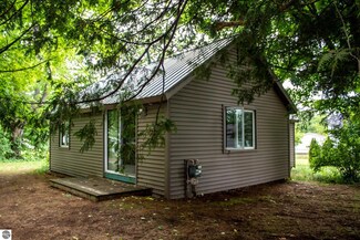 123 Front St, Fife Lake, MI 49633