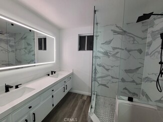 2243 Ohio Ave, Signal Hill, CA 90755