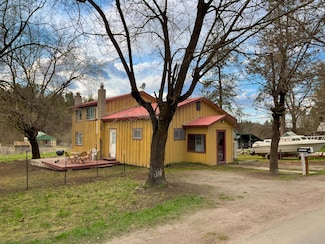 1382 Main St, Addy, WA 99101